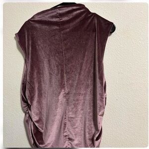 a new day Velvet Sleeveless Tank Top - Plum
